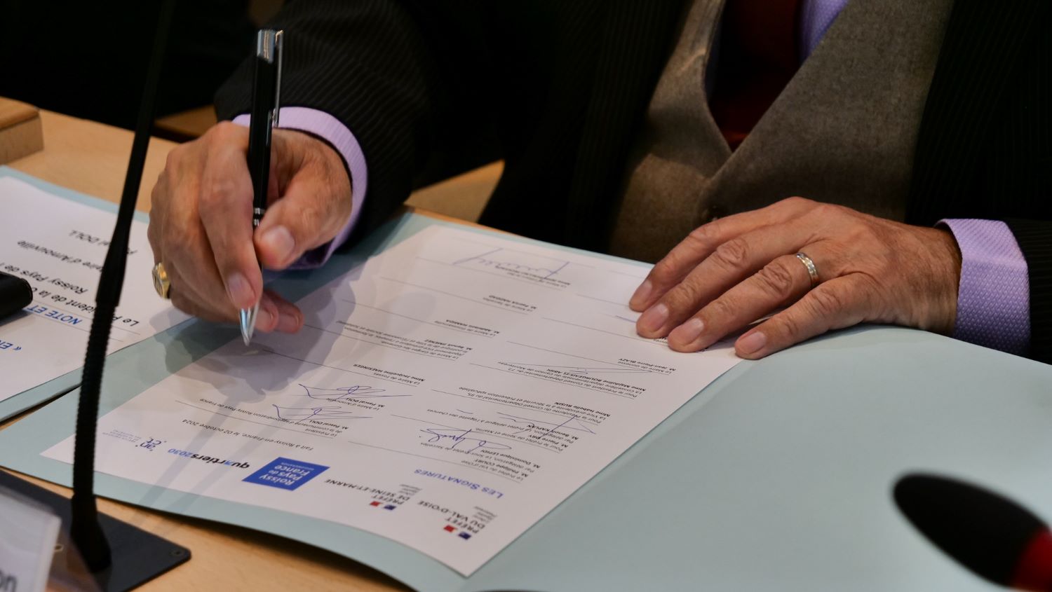 Roissy Pays de France : signature du contrat de ville « Engagement Quartiers 2030 »